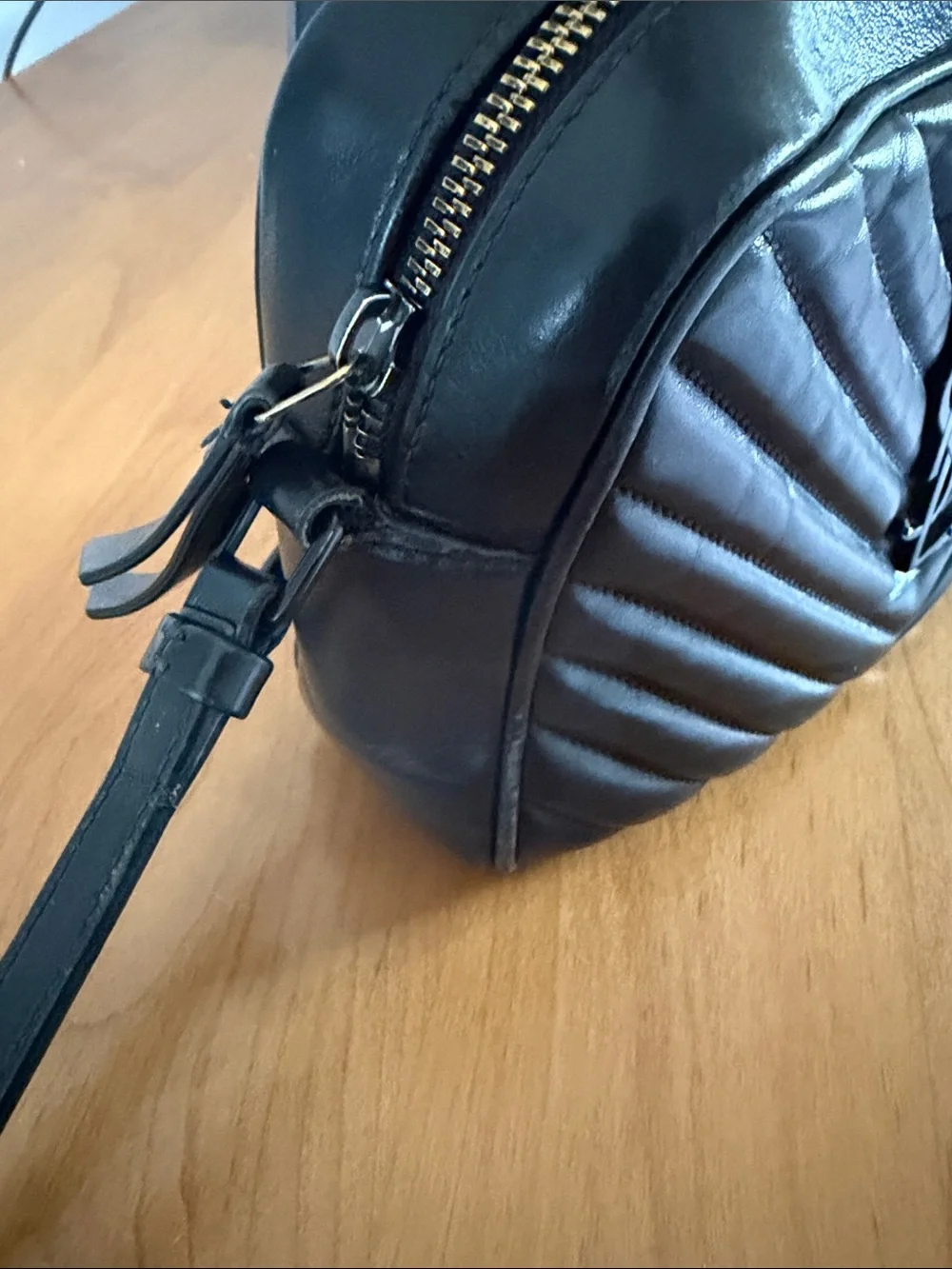 Saint Laurent Black Lou Camera Bag - Picture 4 of 11